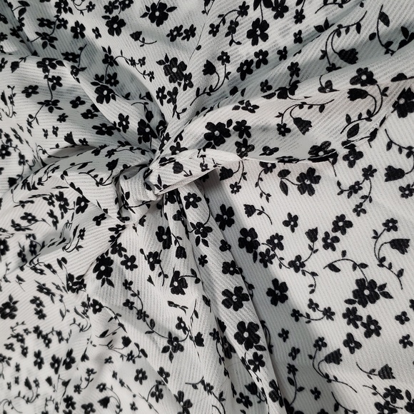 🧑🎄10/10🧑🎄🤍🌸Laundry by shelli segal flowy flutter sleeve top in xl🌸🤍 - Picture 4 of 8